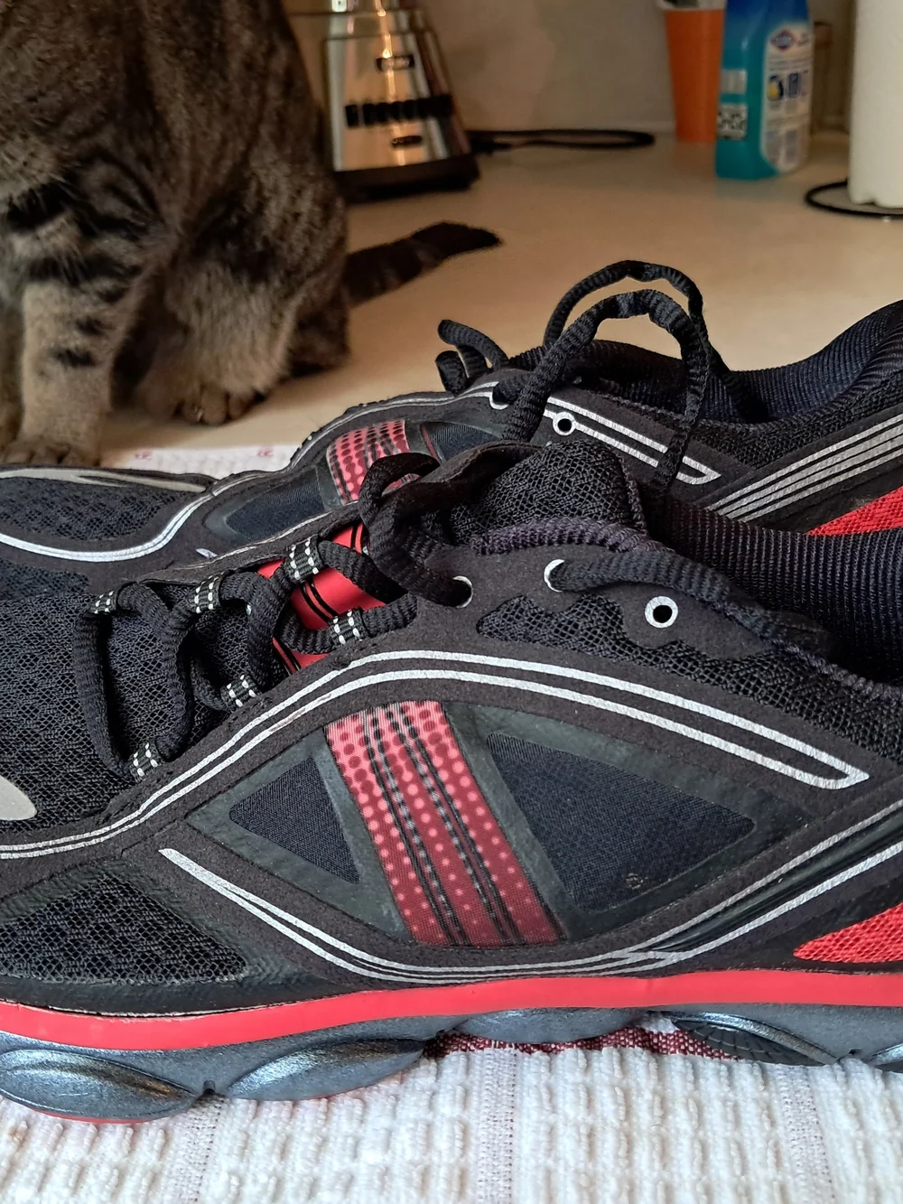 Brooks PureFlow 3 Mens Running Shoes Size 9.5 Black Red Minimalist 1101621D569